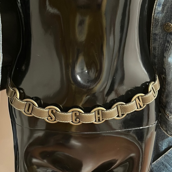 Vintage Moschino Leather belt Size 44-NWT